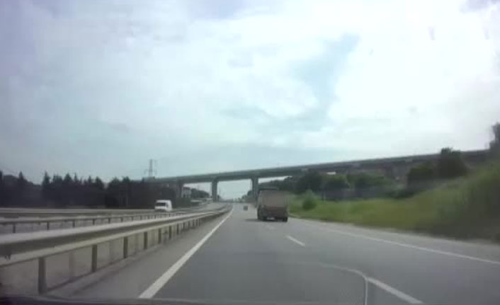 Seyir halindeyken patladı!