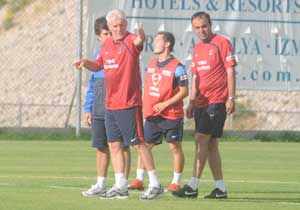 İdmanda Hugo Broos Fırtınası