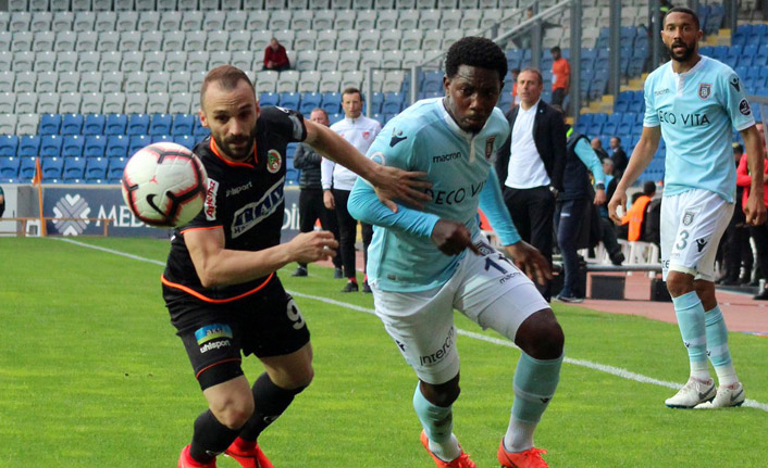 Medipol Başakşehir evinde kazanamadı!