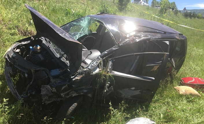 Trafik kazası: 2 ölü, 3 yaralı