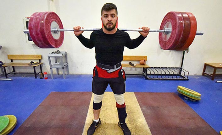 Sakatlıktan döndü, Türkiye şampiyonu oldu