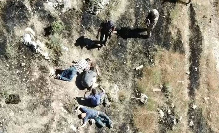 Mağaraya sıkıştırılan teröristler böyle teslim oldu