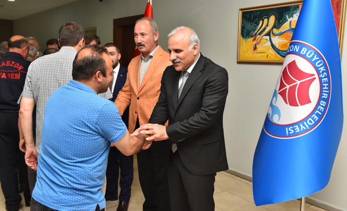 Başkan Zorluoğlu, belediye personeliyle bayramlaştı