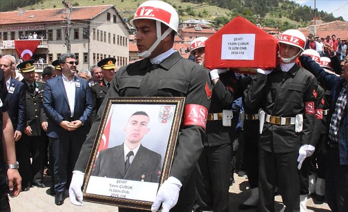 Şehit askerler son yolculuğuna uğurlandı