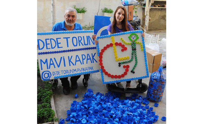 Yardımsever dede ve torununun sosyal medya hesabını çaldılar