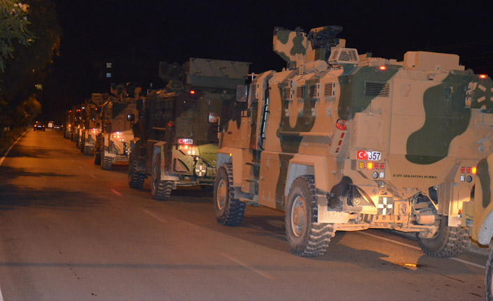 Gece sınıra askeri sevkiyat