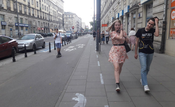 Polonya'da akıllı telefon kullanıcılarına özel yol