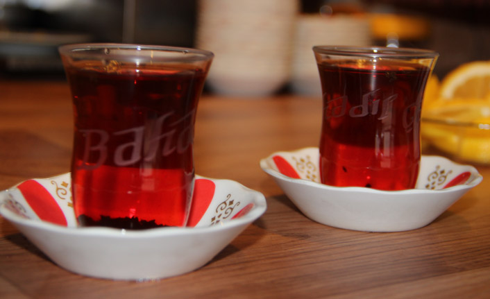 Erzurum'da çay ocağına Starbucks modeli