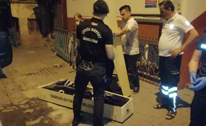 Önüne gelene saldırdı bir kişiyi öldürdü