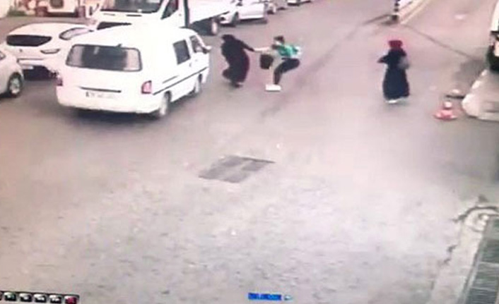 Yağmurdan kaçmak isterken...