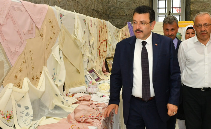 Genç: “Açtığımız kurslar ile vatandaşlarımıza meslek öğretiyoruz”