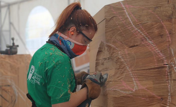 Ahşap eserler sergisi çalışmaları başladı