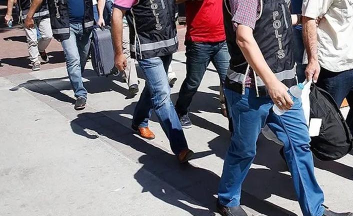 4 ilde FETÖ operasyonu: 33 gözaltı
