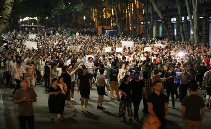 Gürcistan'da protestolar devam ediyor!