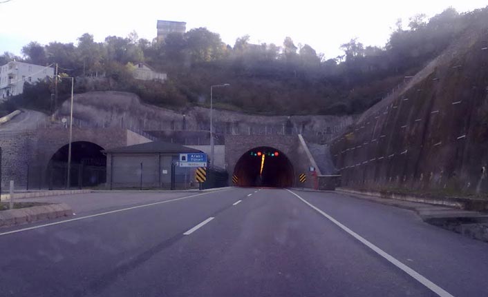 Trabzon Rize arasındaki tünel kapatıldı