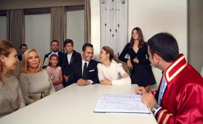 Taze Damat Cenk Küpeli, son noktayı koydu!