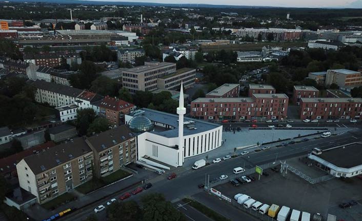 Almanya'da 'Cami Meydanı' açıldı