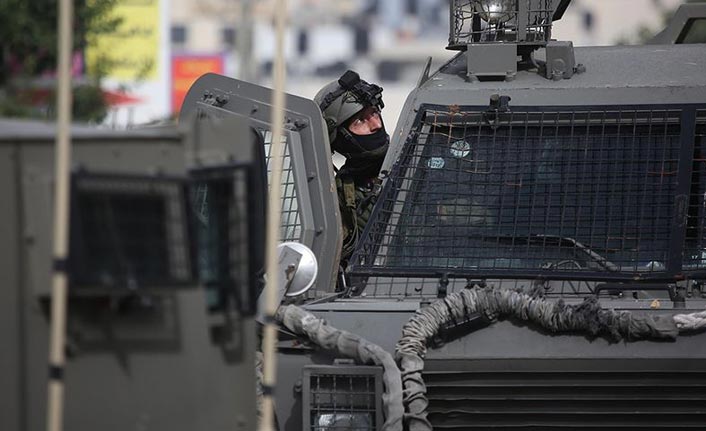İsrail polisi Kudüs İşleri Bakanı Fadi El-Hedmi'yi gözaltına aldı