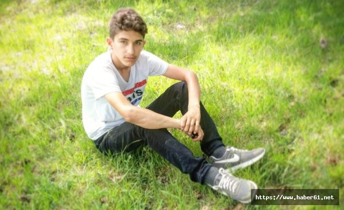 Otomobilin çarptığı çocuk hayata tutunamadı