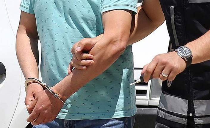 2 astsubaya FETÖ gözaltısı