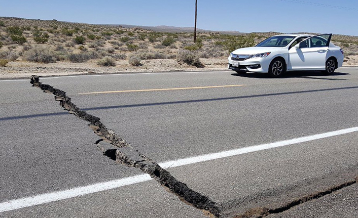 California'da 6.4 büyüklüğünde deprem