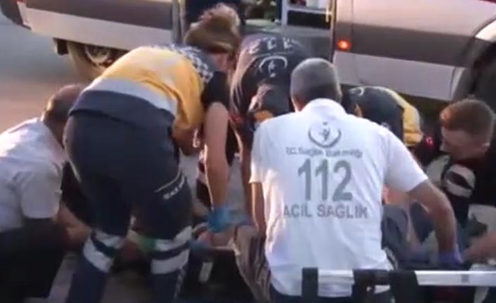 Ankara'da Korkunç Kaza: İki Otomobil Çarpıştı, 1'i Ağır 8 Kişi Yaralandı