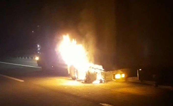 Seyir halinde alev aldı!