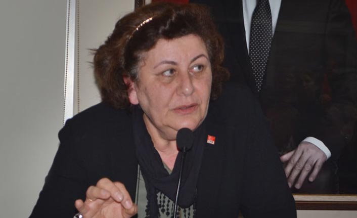 Güzide Uzun: "Her türlü darbeyi lanetliyoruz"