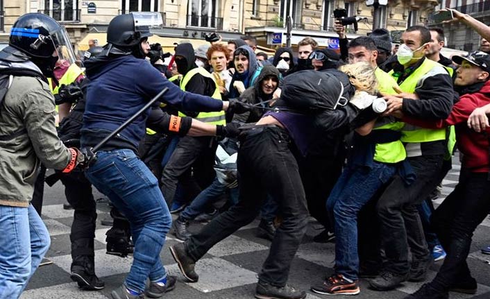 Fransa'da Ulusal Bayram kutlamalarında 152 gözaltı