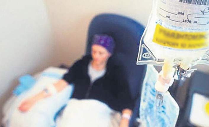 Hakim 'duygusal şiddet' satarak tek celsede boşadı!