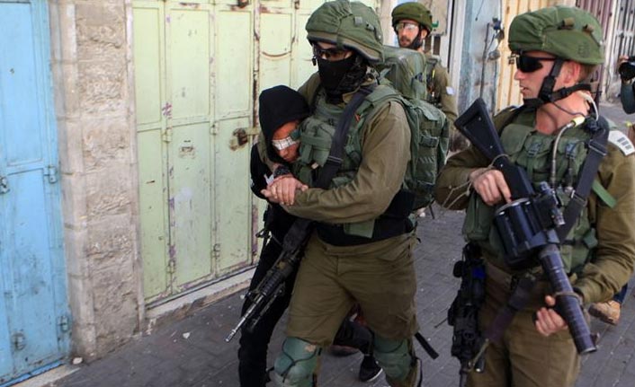 İsrail güçleri Batı Şeria'da 10 Filistinliyi gözaltına aldı