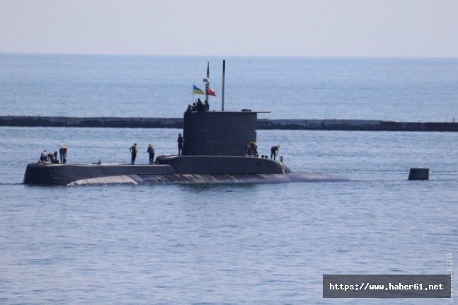 "TCG Batıray" denizaltısı Trabzon'da