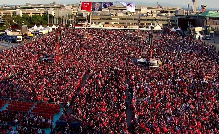 İstanbul, Atatürk Havalimanına akın etti