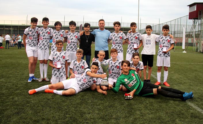 Trabzon'da BNU Altın Kolye futbol Turnuvası sona erdi