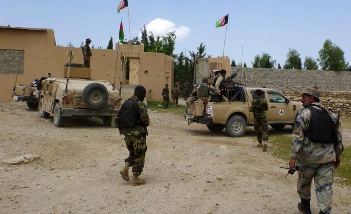 Afganistan'da hava saldırısı: 10 ölü