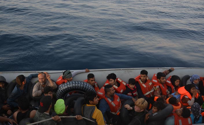 28’i çocuk 77 kaçak göçmen yakalandı