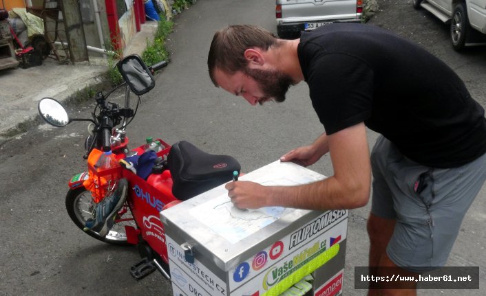 Motosikletiyle dünyayı geziyor! Karadeniz'e hayran kaldı!