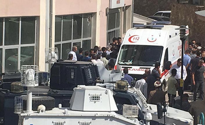 Üs bölgesi yolunda patlama: 1 ölü, 1 yaralı