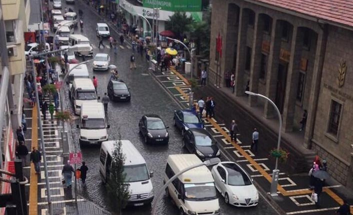 Başkan Zorluoğlu Maraş caddesi için sabır istedi