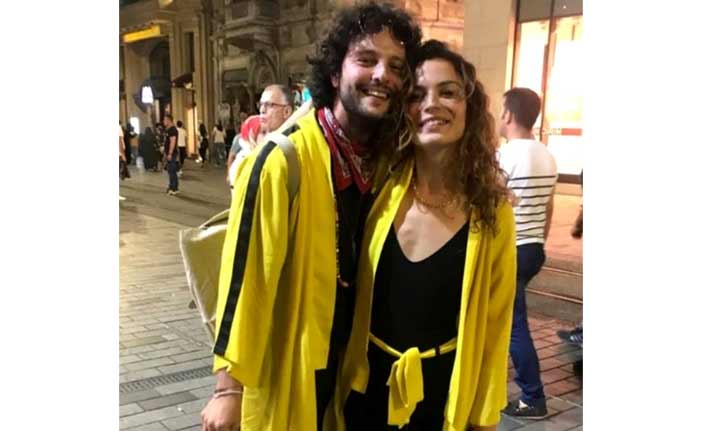 Kuzeni değil, sevgilisiymiş!