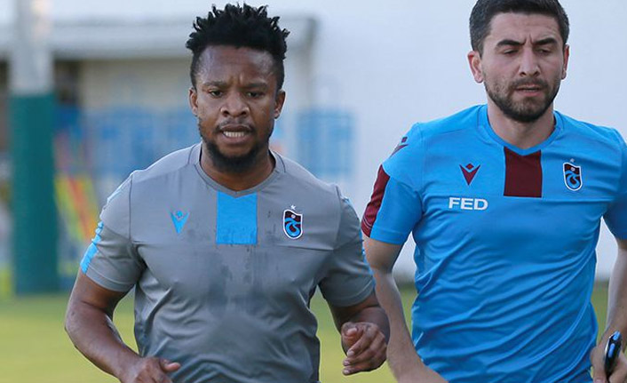 Onazi formaları dağıttı