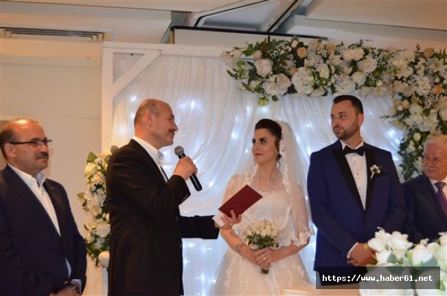 İçişleri Bakanı Soylu nikah şahidi oldu