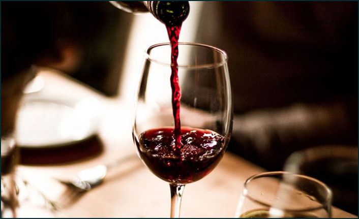 Trump’tan Fransız şarabı vergisi tehdidi