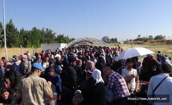 Suriyelilerin bayram yolculuğu sürüyor 