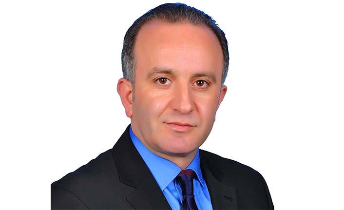 Rekortmen başkan, makam aracını sattı