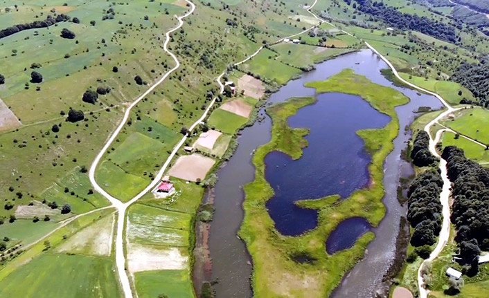 Gölbel göletini Uzungöl'e benzettiler