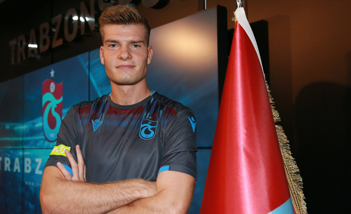 Alexander Sörloth kimdir?