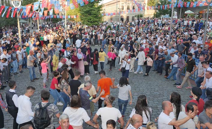 "Uluslararası Trabzon Horon Festivali" devam ediyor