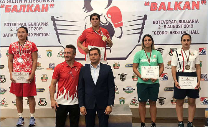 Busenaz Sürmeneli'den bir altın madalya daha!