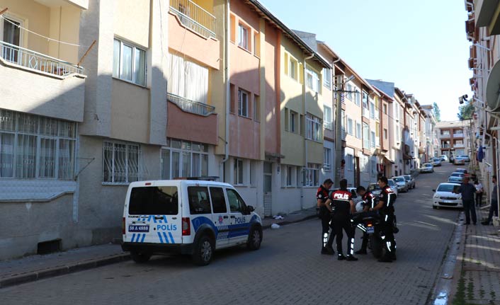 Komşusu tarafından 11 yerinden bıçaklanan şahıs hayatını kaybetti